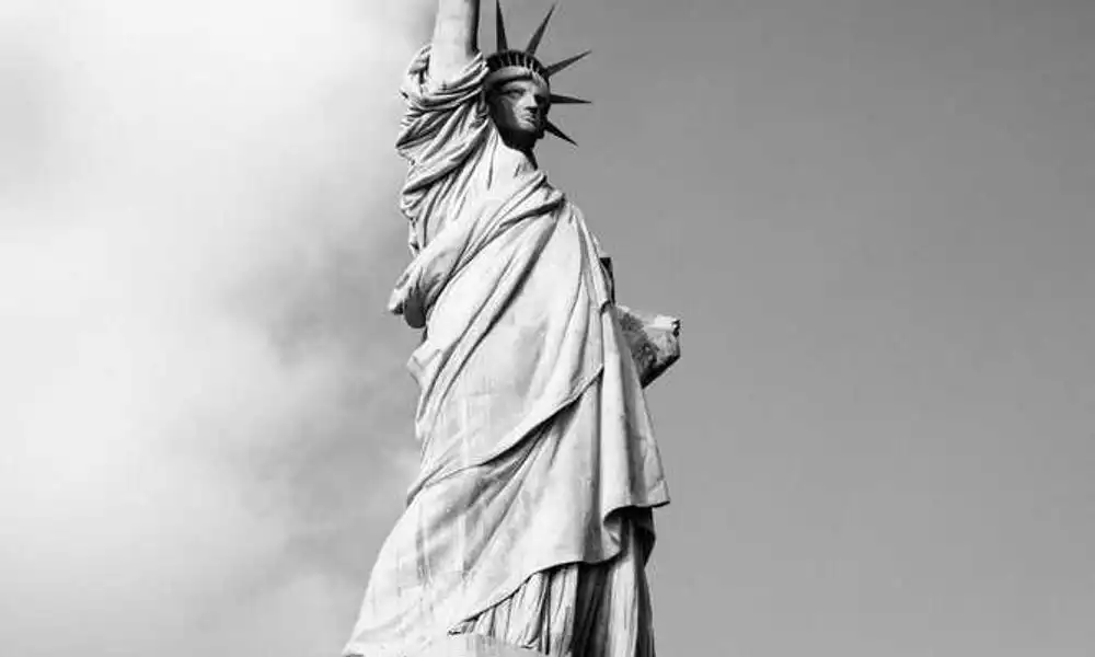 《正义之光：毕正明用热血诠释警察的自我坚守》