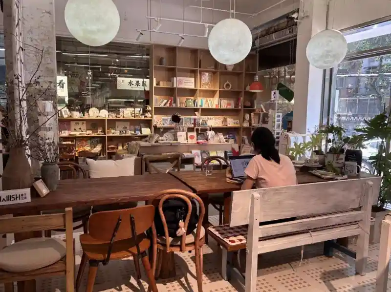 书香浸润烟火巷:成都菜市里的西部报国梦