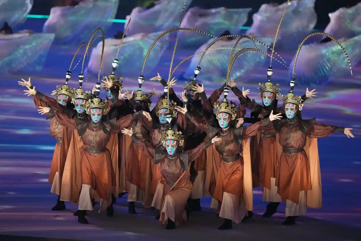 成都世运会启幕！展现中国式现代化的活力图景