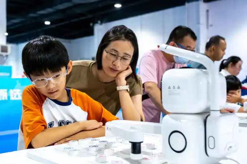 北疆书展点燃暑期阅读热，书香飘满草原城